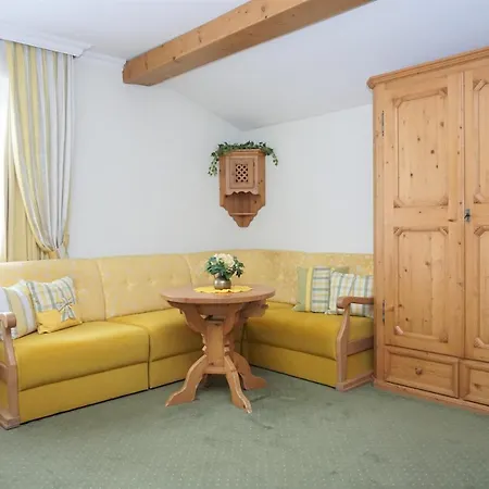 Achental Guest house