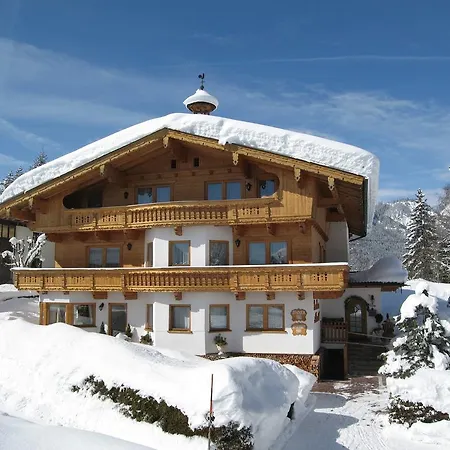 Guest house Achental 3*