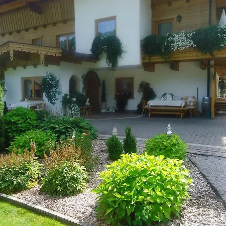 Guest house Achental 3*