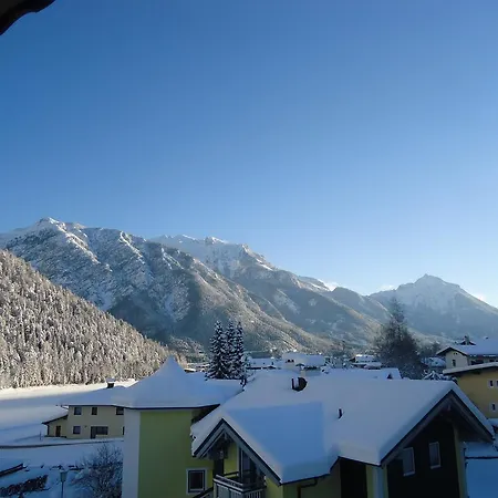 Guest house Achental 3*