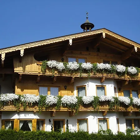 Achental Guest house *